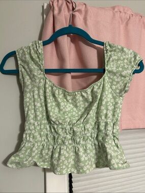 Me to We Light Green Floral Peplum Crop Top